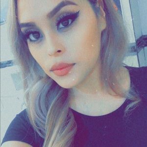 Meet your Posher, Vivi